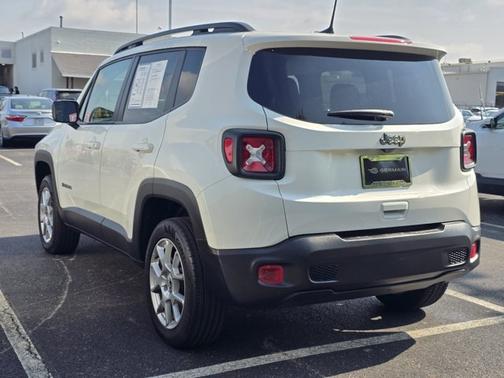 Alpine White Clearcoat 2023 Jeep Renegade Latitude