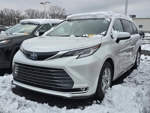 2024 Toyota Sienna Limited