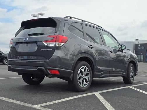 Magnetite Gray Metallic 2023 Subaru Forester Premium