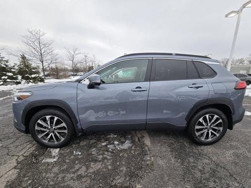 2022 Toyota Corolla Cross XLE