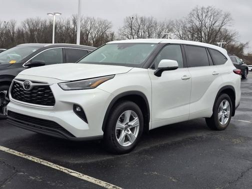2023 Toyota Highlander LE