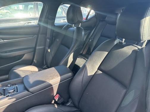 2022 Mazda Mazda3 Select
