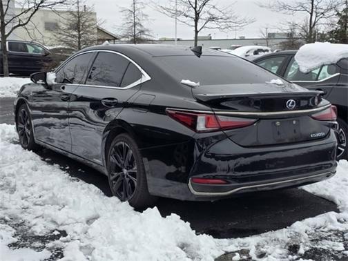 2022 Lexus ES 300h ES 300h F SPORT