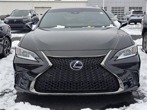 2022 Lexus ES 300h ES 300h F SPORT