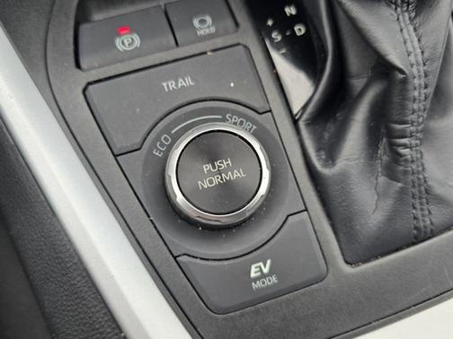 Midnight Black Metallic 2022 Toyota RAV4 Hybrid LE