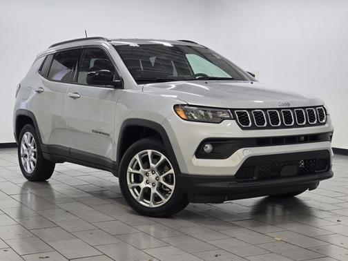 2024 Jeep Compass Latitude Lux