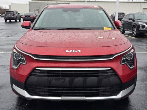 2023 Kia Niro LX