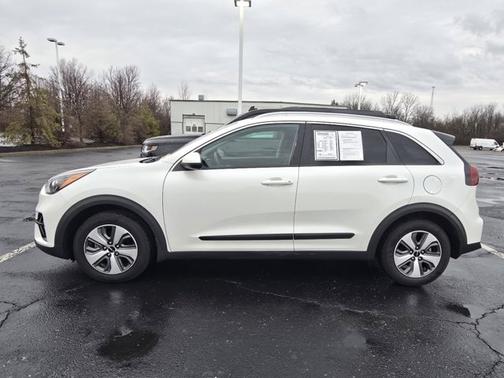 2022 Kia Niro LX