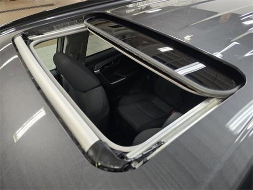 2022 Toyota RAV4 Hybrid Hybrid XLE