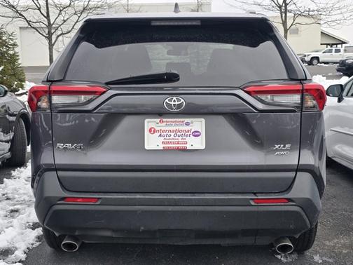 2022 Toyota RAV4 XLE