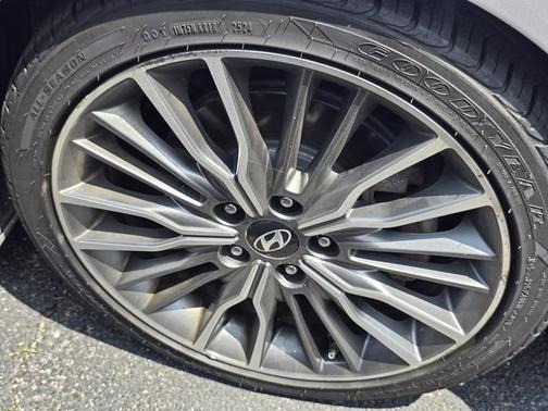 2017 Hyundai ELANTRA Sport