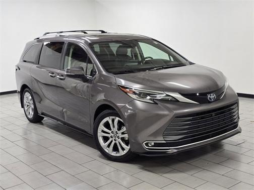 2022 Toyota Sienna Platinum