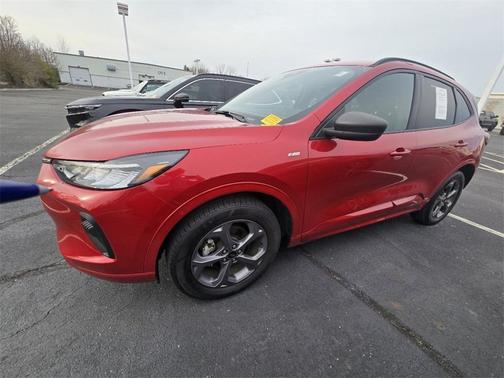 Rapid Red Metallic Tinted Clearcoat 2023 Ford Escape ST-Line