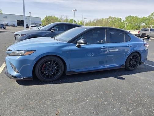 Midnight Black Metallic 2022 Toyota Camry TRD