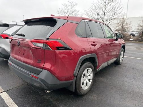 2022 Toyota RAV4 LE