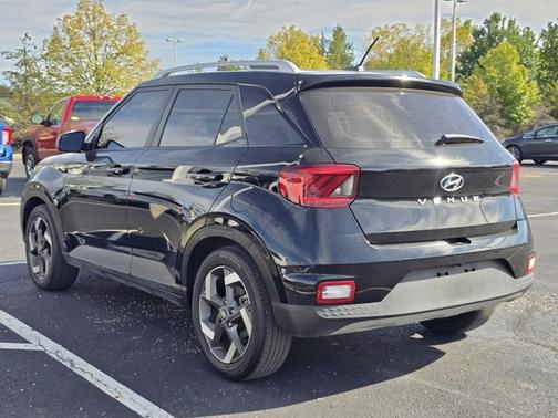 2023 Hyundai VENUE SEL