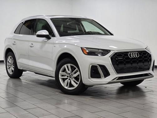 2022 Audi Q5 S line Premium