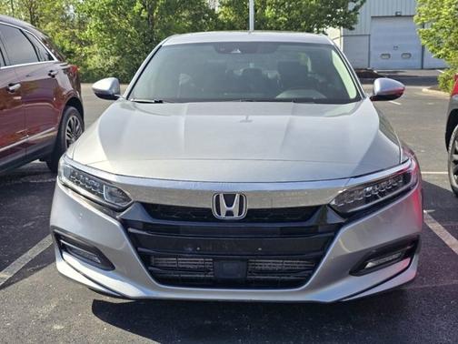 Crystal Black Pearl 2018 Honda Accord Touring
