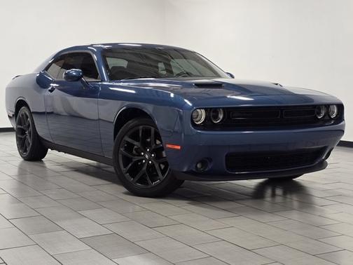 2022 Dodge Challenger SXT