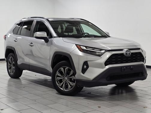 2022 Toyota RAV4 Hybrid XLE Premium