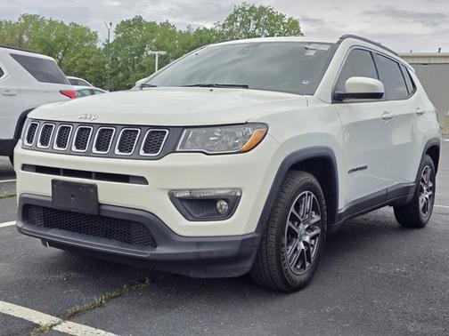 2020 Jeep Compass Latitude w/Sun/Wheel Pkg
