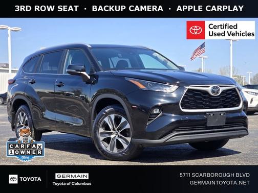 Midnight Black Metallic 2024 Toyota Highlander XLE