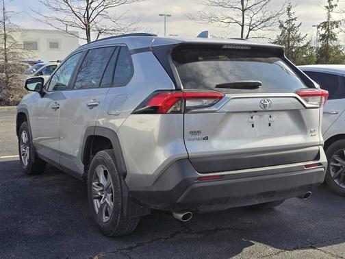 2022 Toyota RAV4 XLE