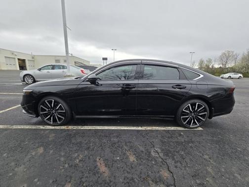 Crystal Black Pearl 2025 Honda Accord Hybrid Touring