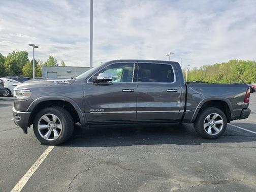 Granite Crystal Metallic Clearcoat 2022 RAM 1500 Limited