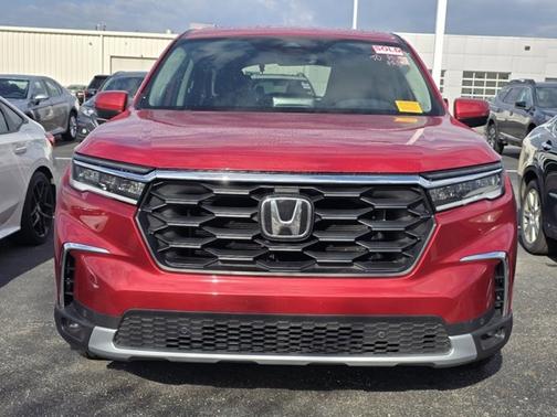Radiant Red Metallic II 2025 Honda Pilot EX-L