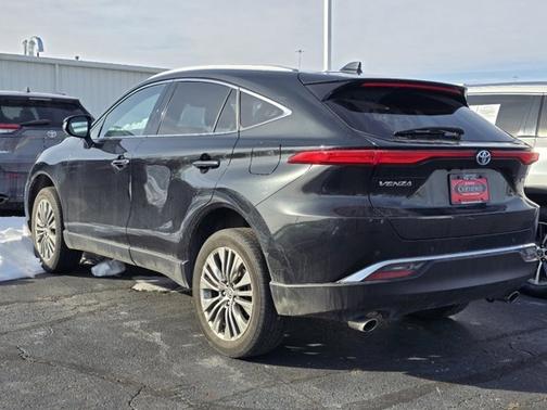 2024 Toyota Venza LE