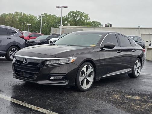 Crystal Black Pearl 2018 Honda Accord Touring