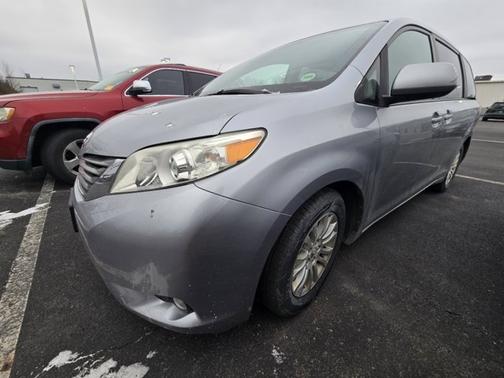 2011 Toyota Sienna XLE