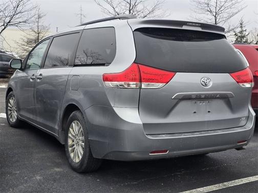 2011 Toyota Sienna XLE