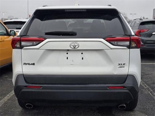 2021 Toyota RAV4 XLE