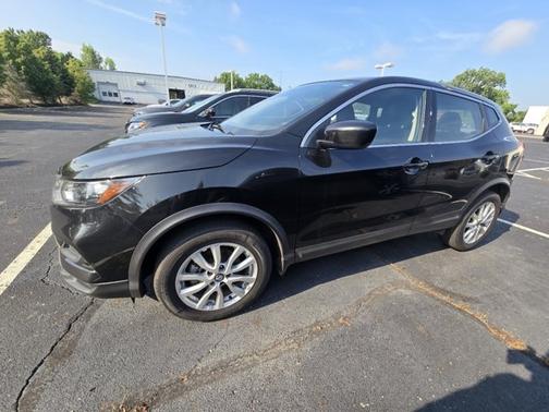 Magnetic Black Pearl 2021 Nissan Rogue Sport S