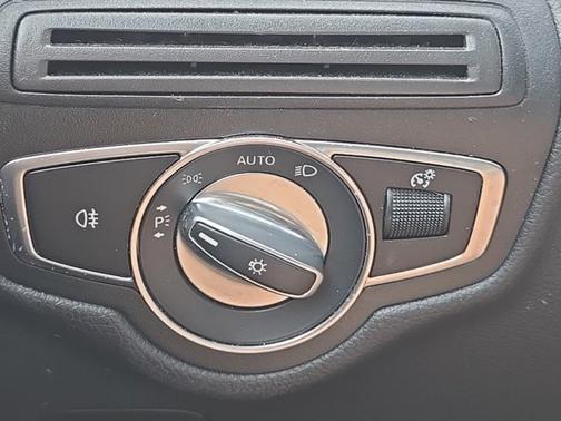 2019 Mercedes-Benz GLC 300 Base 4MATIC