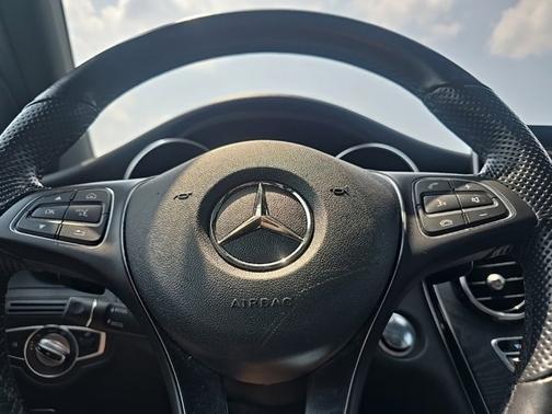 2019 Mercedes-Benz GLC 300 Base 4MATIC