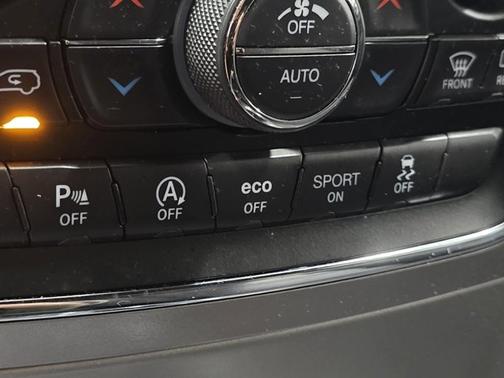 2019 Jeep Grand Cherokee Laredo E
