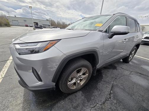 2023 Toyota RAV4 XLE