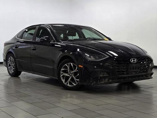 2022 Hyundai SONATA SEL