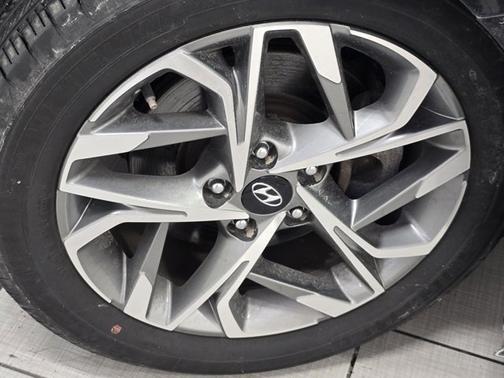 2022 Hyundai SONATA SEL