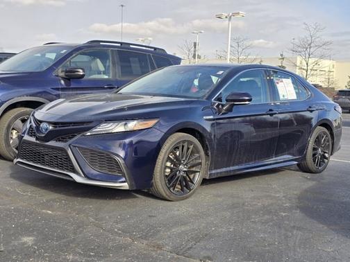 2021 Toyota Camry Hybrid XSE