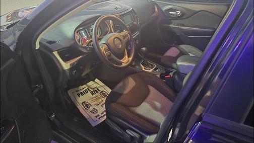 2016 Jeep Cherokee Sport