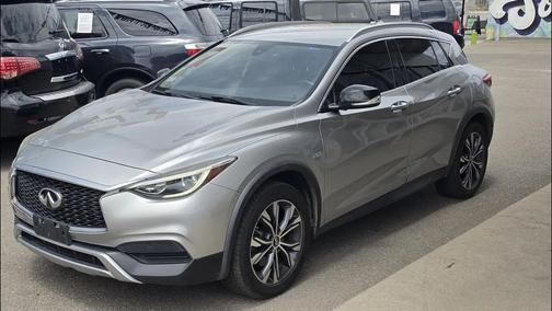 Blade Silver 2017 INFINITI QX30 Luxury