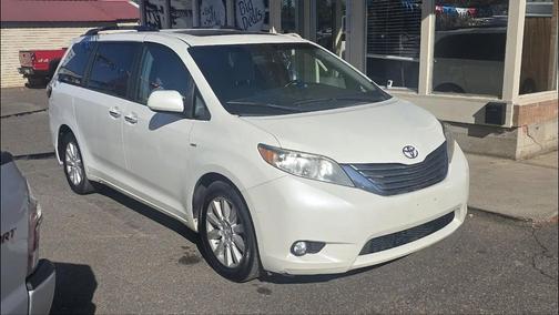 2017 Toyota Sienna XLE