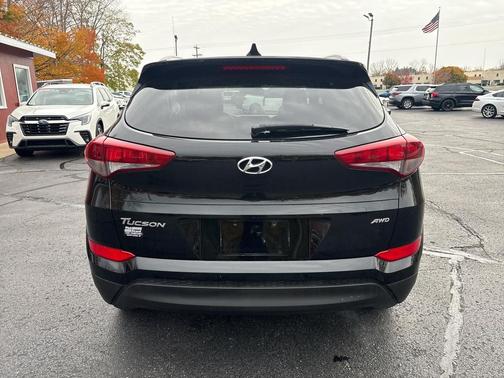 2018 Hyundai TUCSON SEL