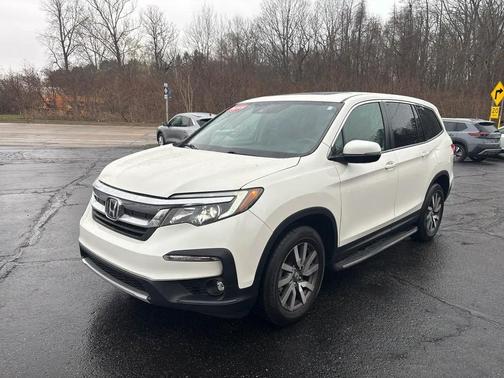 White Diamond Pearl 2019 Honda Pilot EX-L