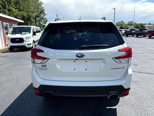 2022 Subaru Forester Premium