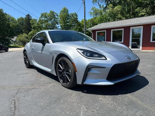 Gray 2025 Toyota GR86 Premium